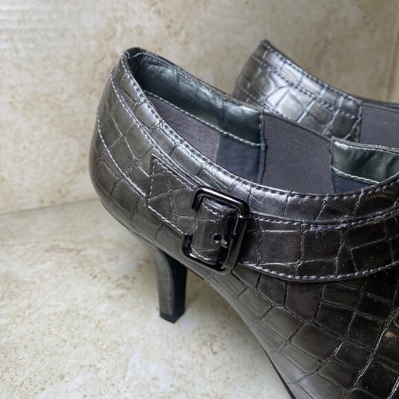 Anne Klein Womens Metallic Croc-Embossed Faux Leather Heeled Booties - Picture 5 of 11